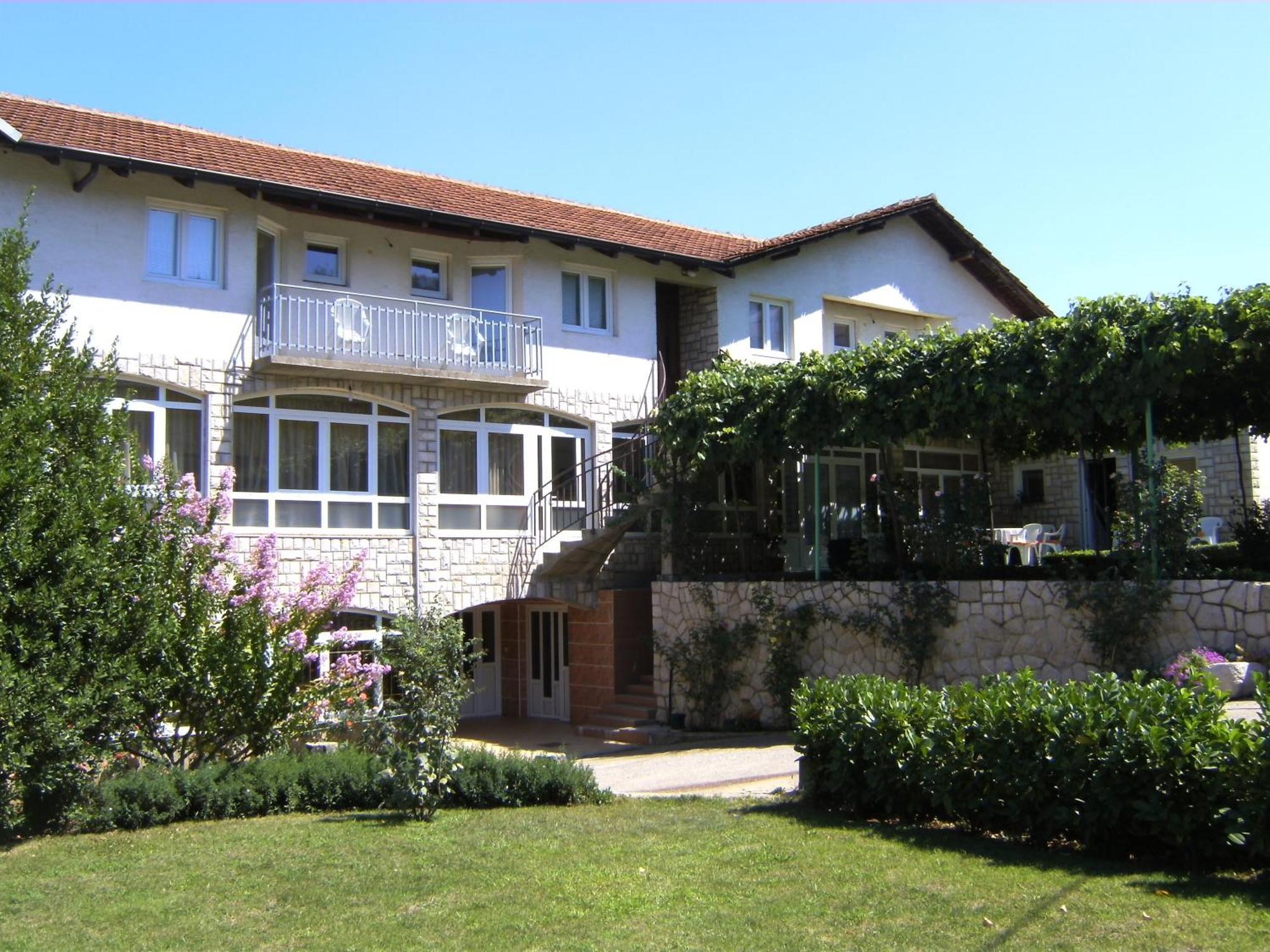 Pansion Pero Elez Medjugorje Hotel Exterior photo